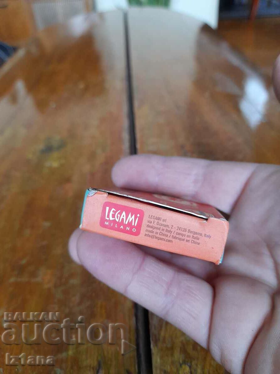 Delivery of An old compass Delivery of An old compass