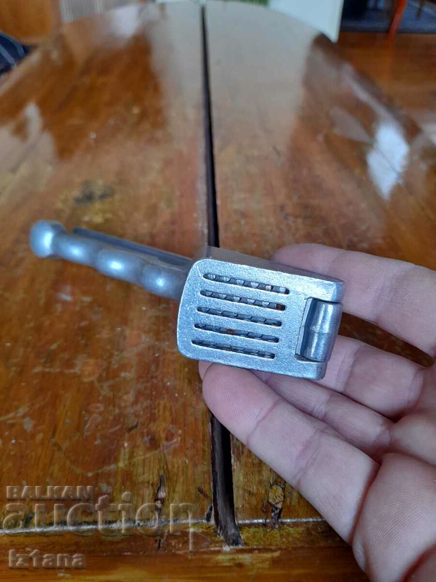 Old aluminum garlic press - 5 Old aluminum garlic press - 5