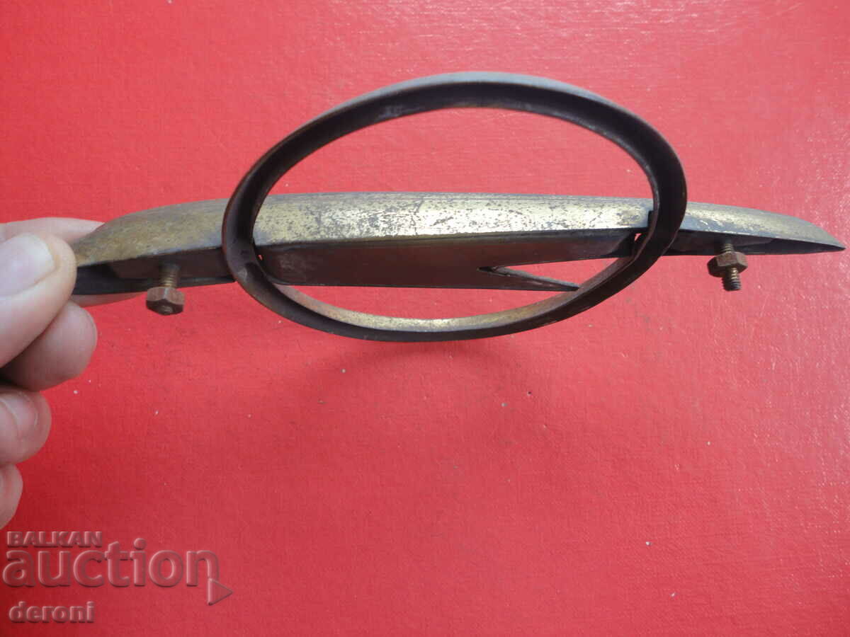 Big vintage car emblem plate logo - 5 Big vintage car emblem plate logo - 5