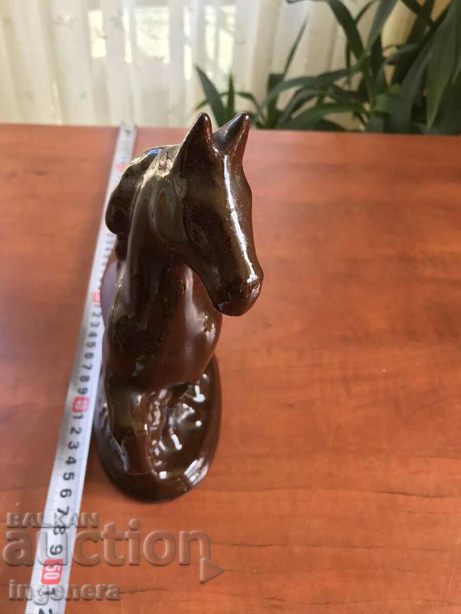Licitație CERAMICA TROIANĂ DIN FIGURA CAL SUVENIR A ANII 70