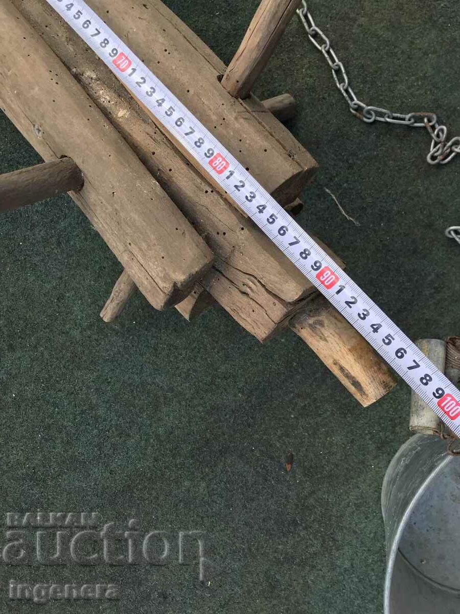 GERAN WOOD PRIMITIVE BUCKET CHAIN GEAR MECHANISM with price 65.00 BGN | € 33.23 GERAN WOOD PRIMITIVE BUCKET CHAIN GEAR MECHANISM with price 65.00 BGN | € 33.23