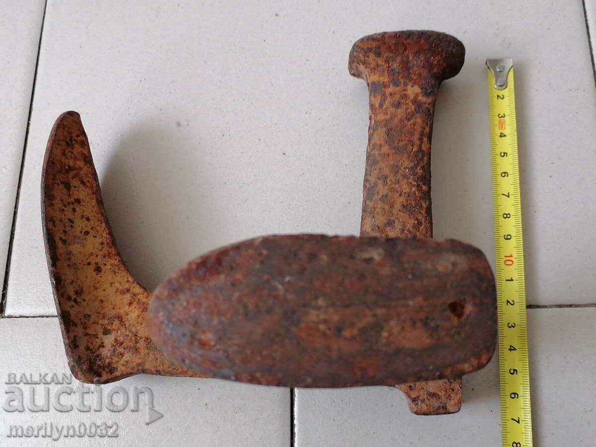 Old shoemaker anvil, wrought iron - 6