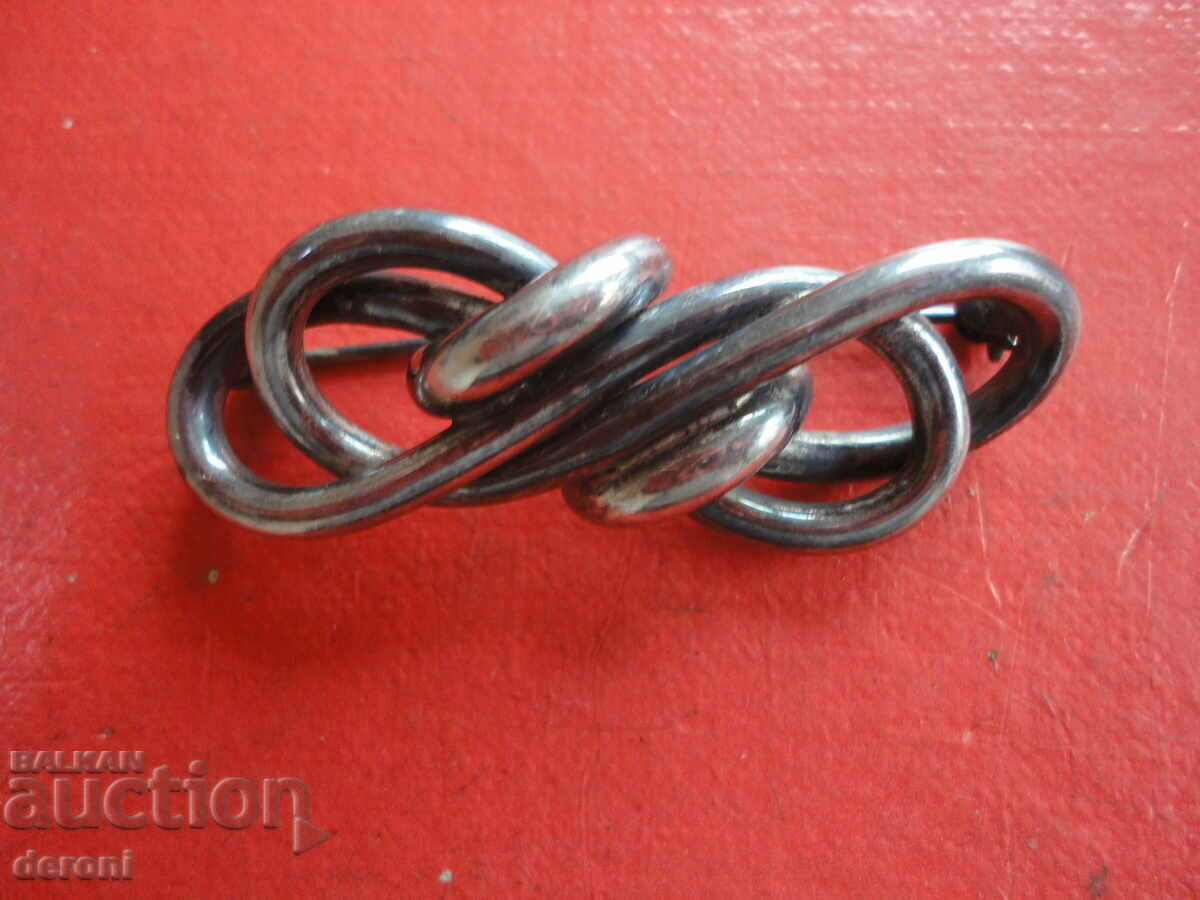 A superb Art Deco 835 silver brooch with price 50.00 BGN | € 25.56 A superb Art Deco 835 silver brooch with price 50.00 BGN | € 25.56