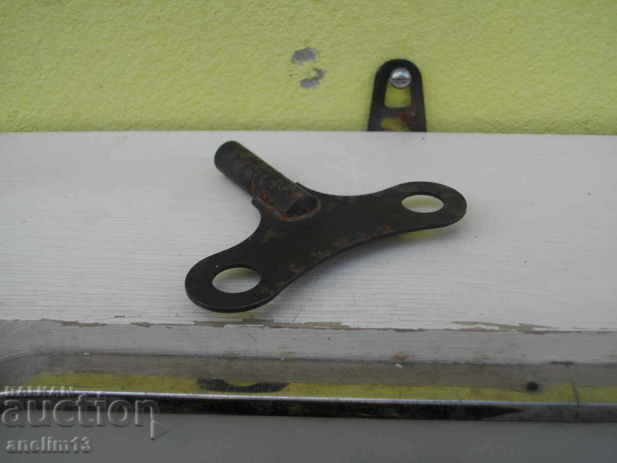 PRIM CZECHOSLOVAKIA COLLECTIBLE WALL CLOCK - 5 PRIM CZECHOSLOVAKIA COLLECTIBLE WALL CLOCK - 5