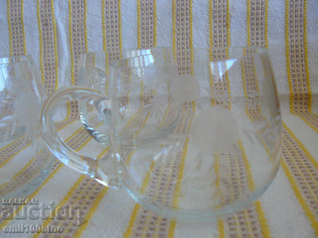 Service 6 cups for punch engraved glass with price 15.00 BGN | € 7.67 Service 6 cups for punch engraved glass with price 15.00 BGN | € 7.67