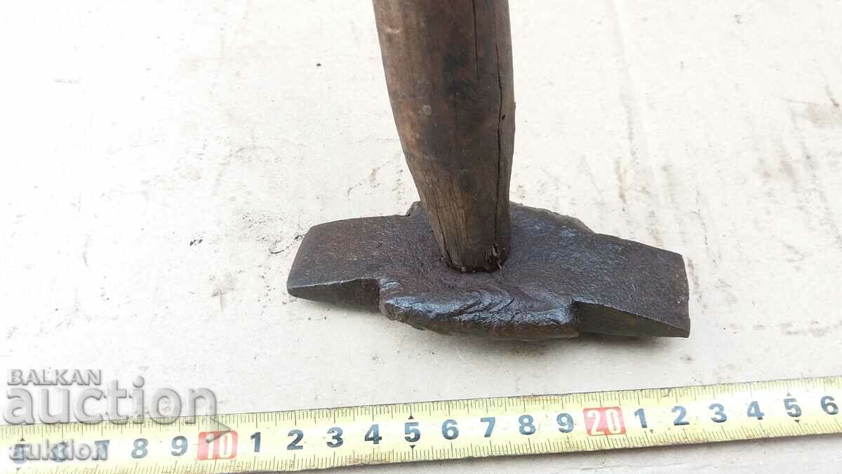 Delivery of INTERESTED CRAFTS HAMMER, TOOL Delivery of INTERESTED CRAFTS HAMMER, TOOL