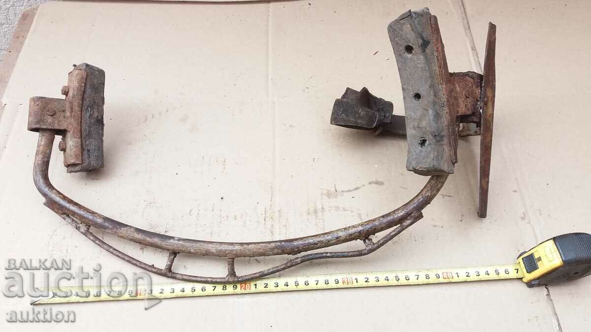 OLD POLE CLIMBING SKATE - 7 OLD POLE CLIMBING SKATE - 7