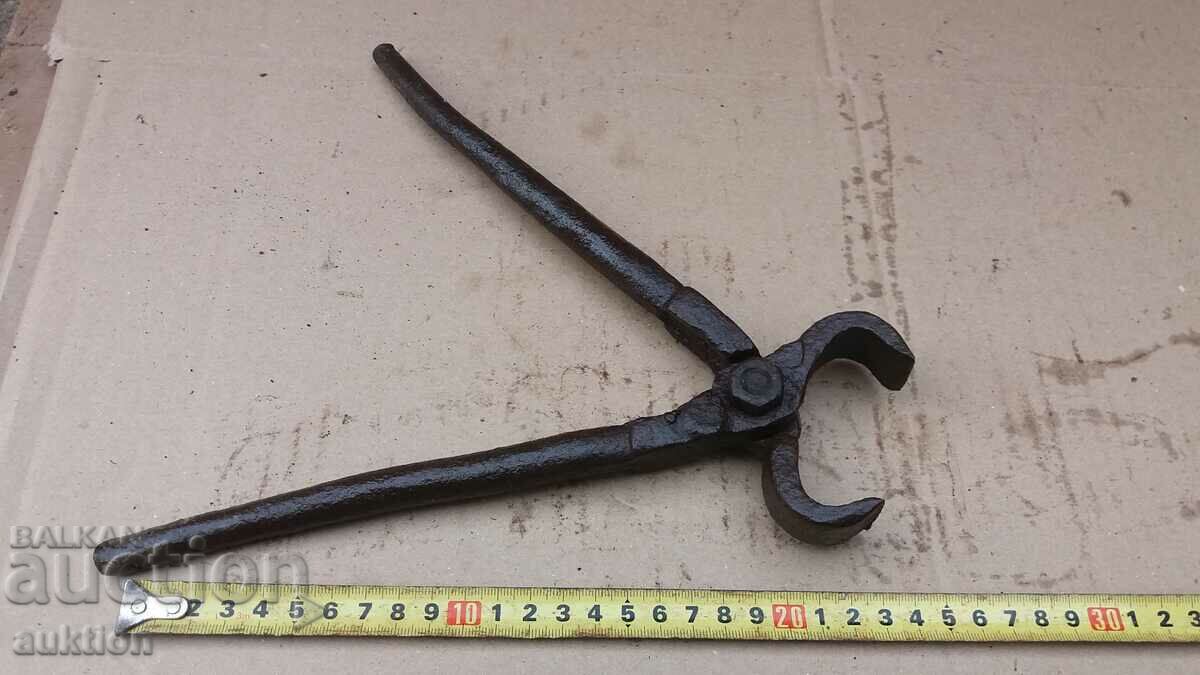 RENAISSANCE FORGED BLACKSMITH TOGGLES - 5 RENAISSANCE FORGED BLACKSMITH TOGGLES - 5