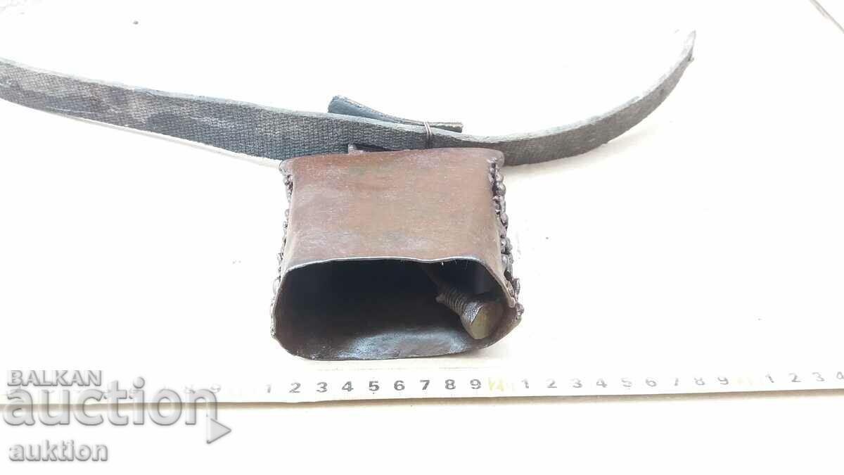 Delivery of OLD WROUGHT, SOLID LADDER, CHAN