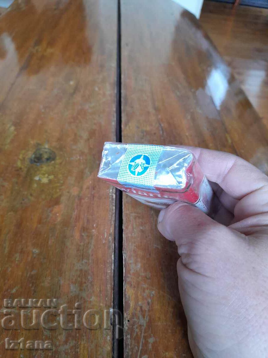 Auction An old box of Wiarus cigarettes Auction An old box of Wiarus cigarettes