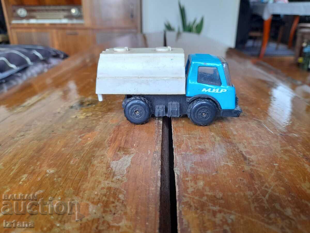 Auction Old MIR truck Auction Old MIR truck