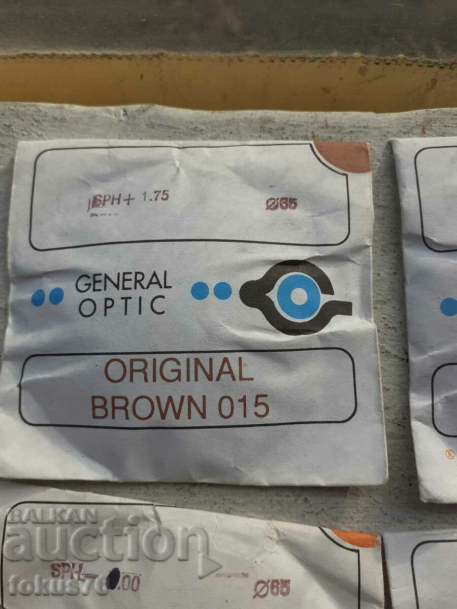 Delivery of Lot of old branded General Optic photochromic optical lenses Delivery of Lot of old branded General Optic photochromic optical lenses