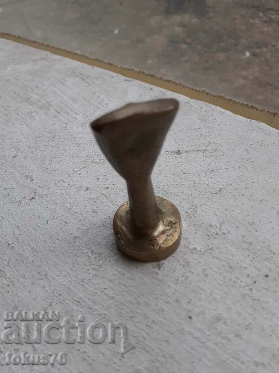 Auction A small massive bronze plastic figurine Auction A small massive bronze plastic figurine