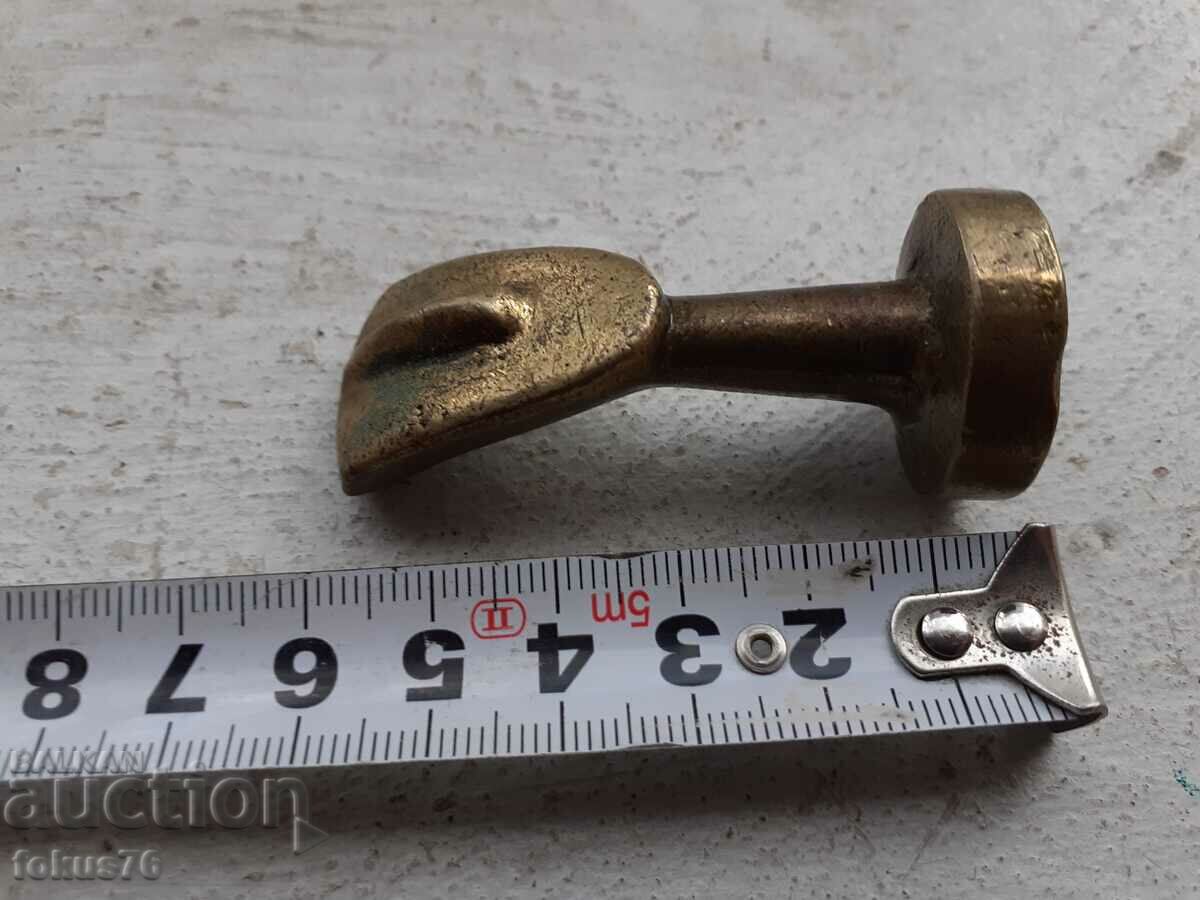 A small massive bronze plastic figurine - 5 A small massive bronze plastic figurine - 5