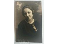 1930 WOMAN FEMALE PORTRAIT OLD PHOTOGRAPH