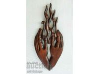 Family hearth, Fire of love wood carving