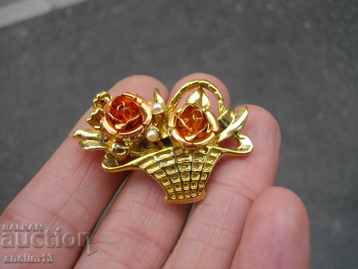 Auction STARA BEAUTIFUL BROSHA Auction STARA BEAUTIFUL BROSHA