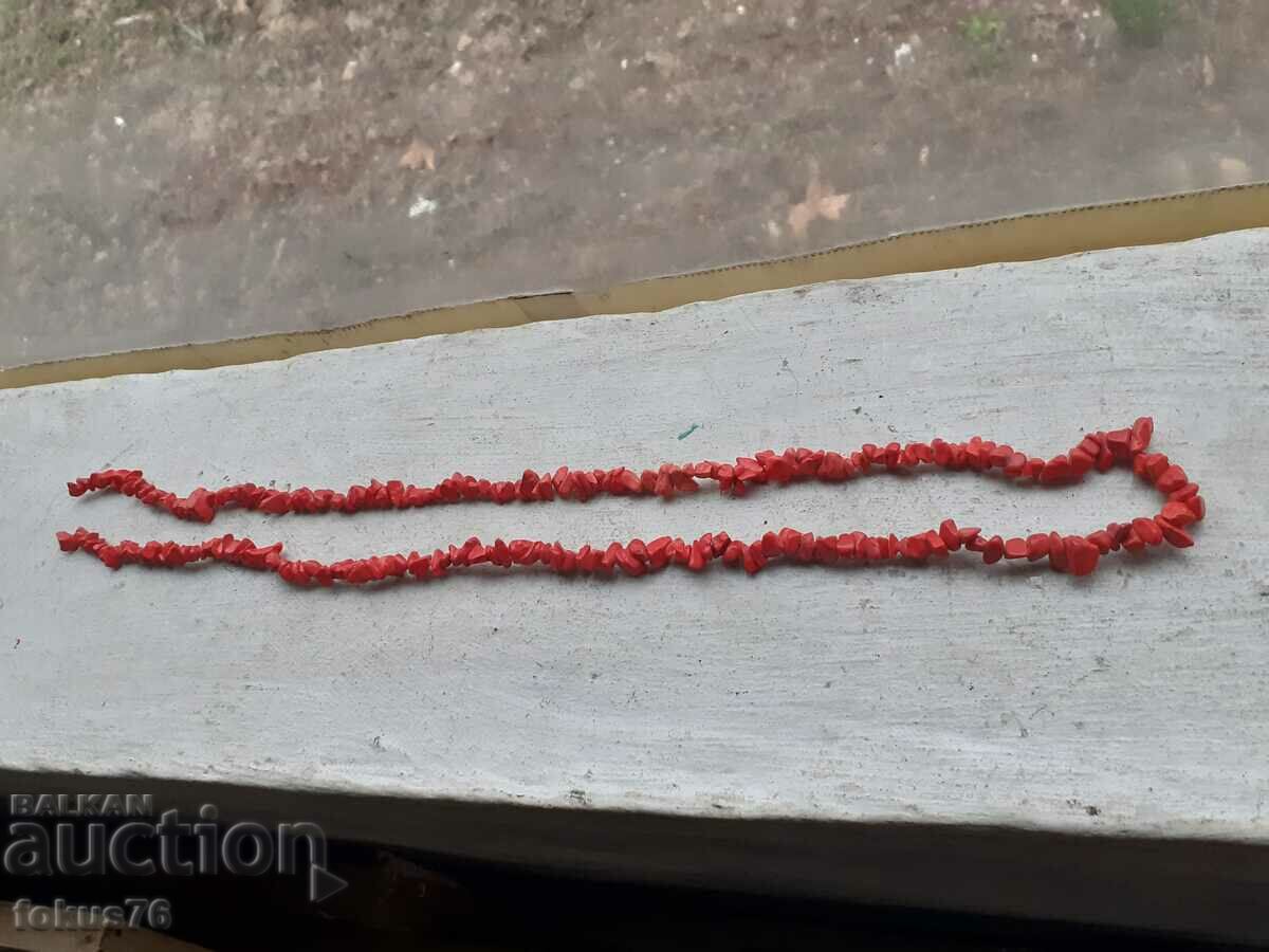 Delivery of Old long necklace jewelry necklace Coral