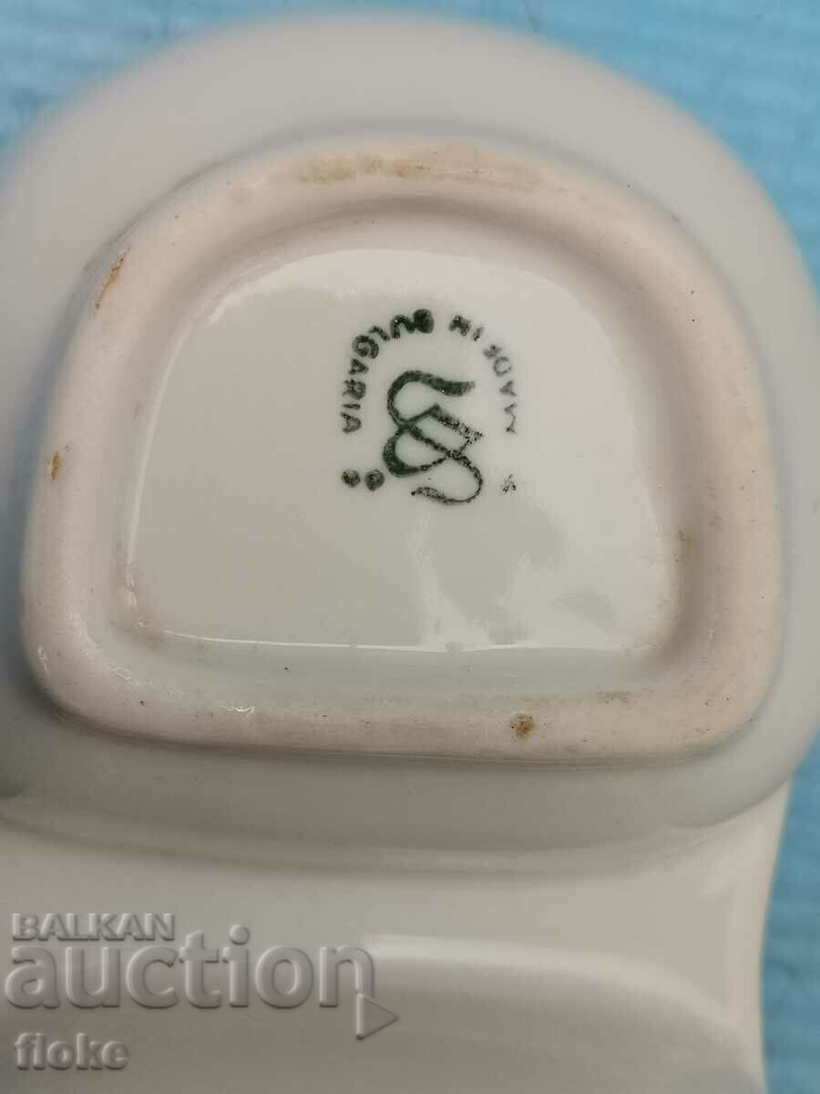 Auction Porcelain salt and pepper bowl Auction Porcelain salt and pepper bowl