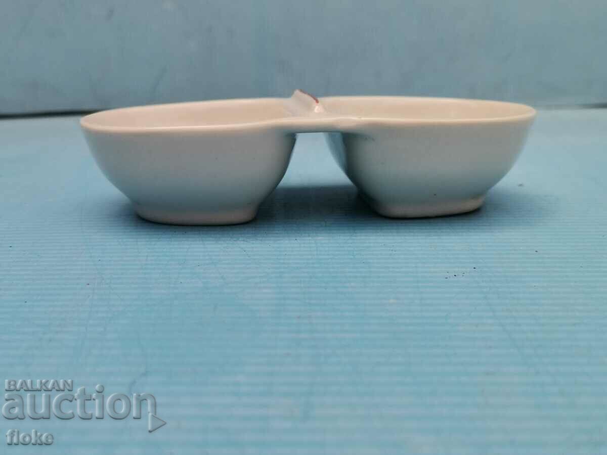 Delivery of Porcelain salt and pepper bowl Delivery of Porcelain salt and pepper bowl