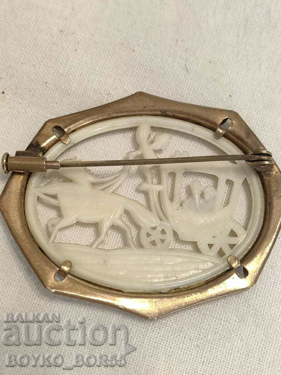 Auction Lovely Large Antique Royal Gold Plated Brooch Auction Lovely Large Antique Royal Gold Plated Brooch