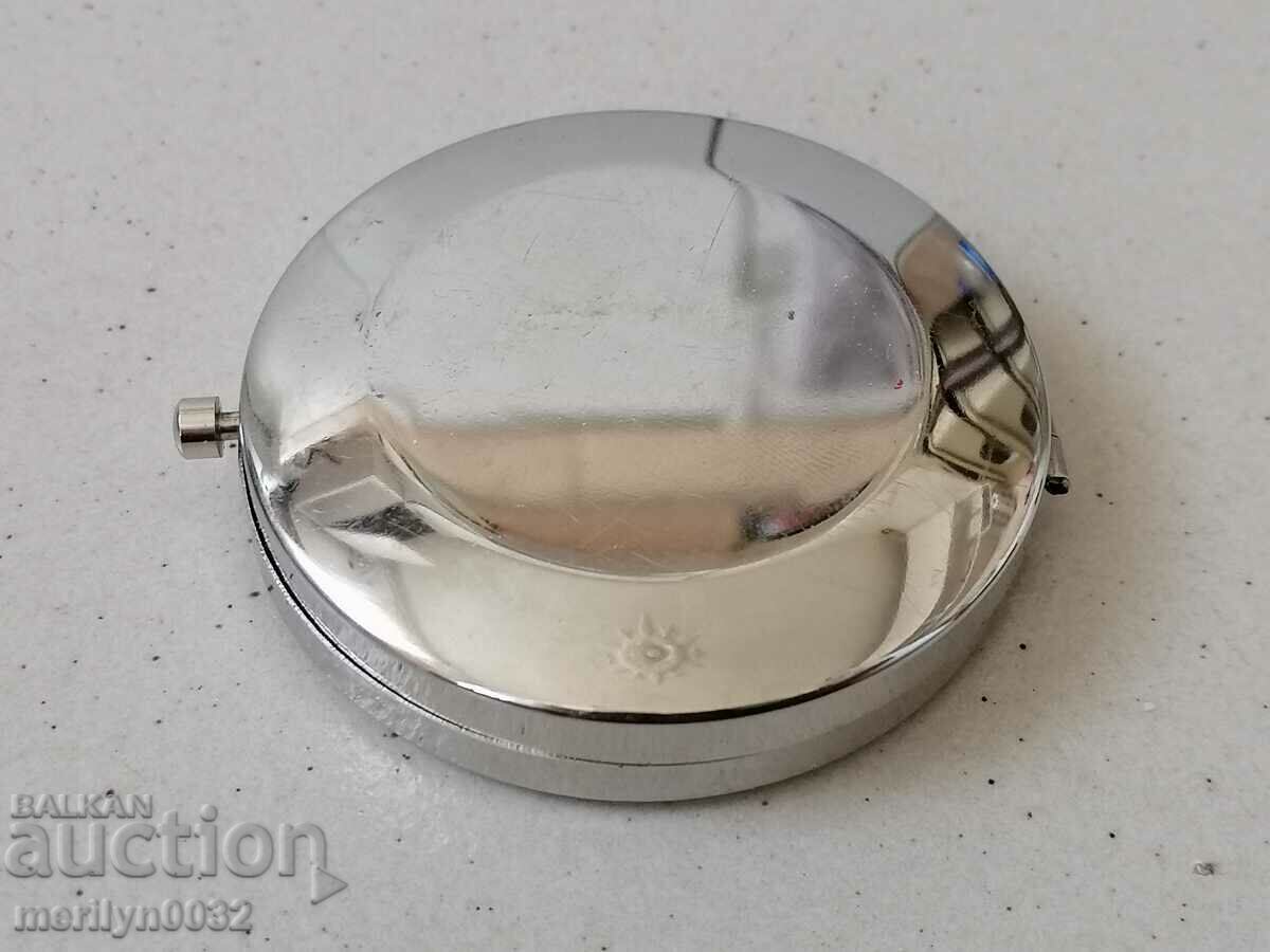 Modern compass with price 31.00 BGN | € 15.85 Modern compass with price 31.00 BGN | € 15.85