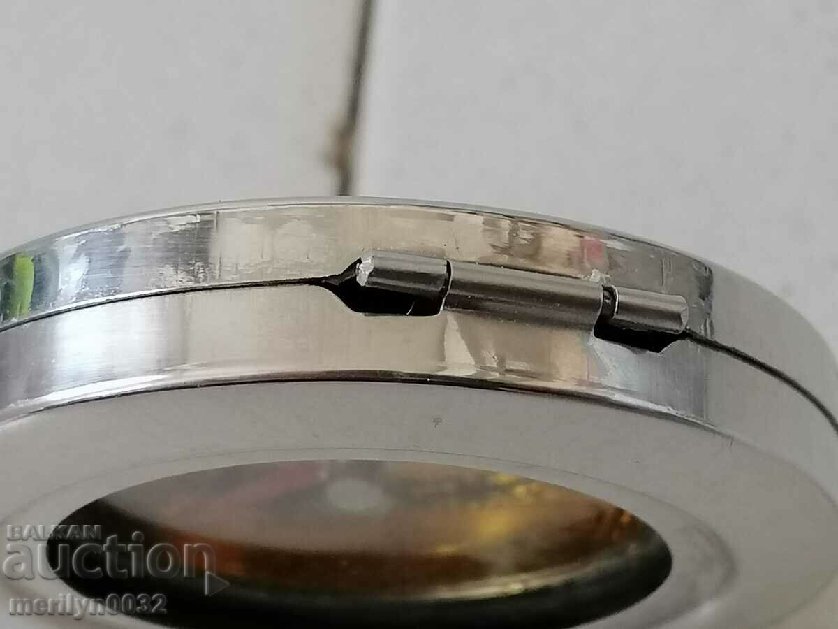 Auction Modern compass Auction Modern compass