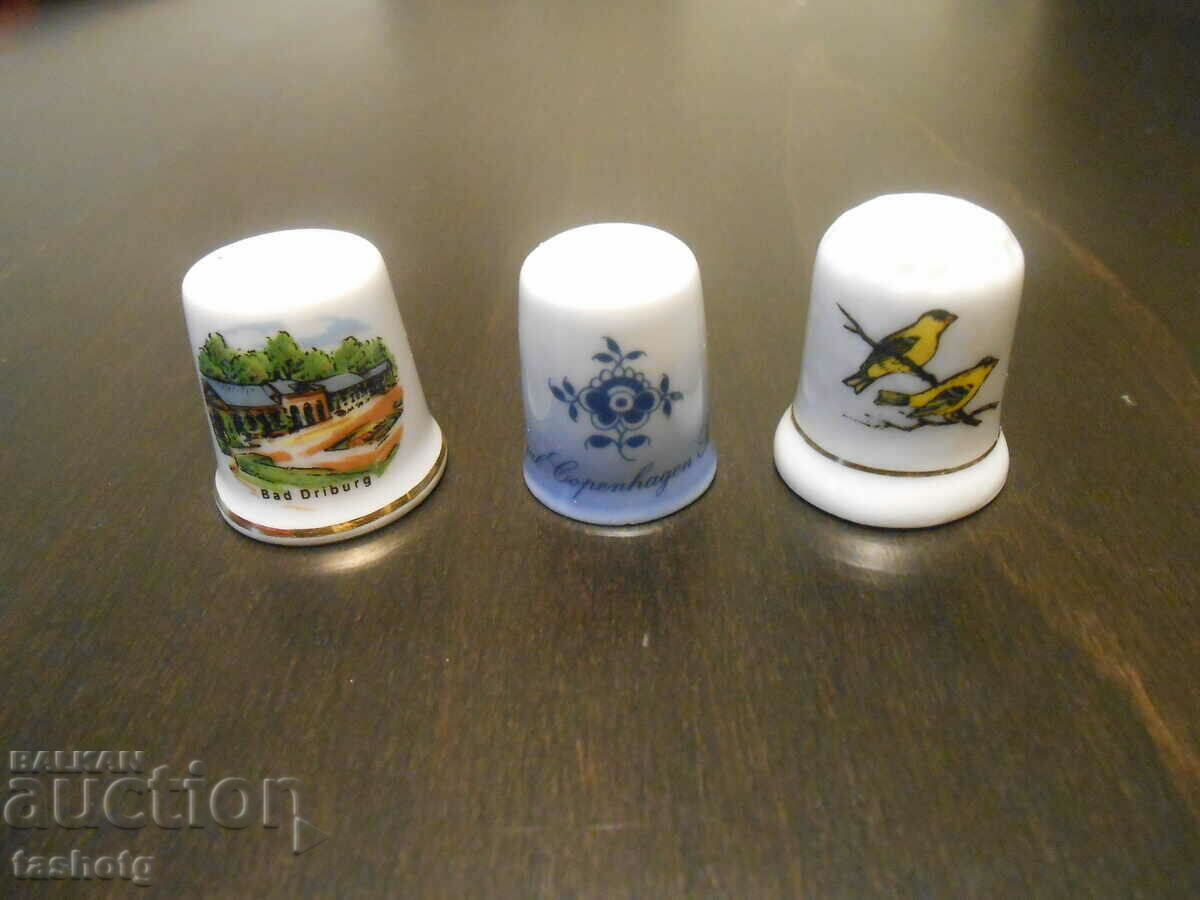 Lot of 3 pcs. COLLECTIBLE porcelain thimbles! with price 11.90 BGN | € 6.08 Lot of 3 pcs. COLLECTIBLE porcelain thimbles! with price 11.90 BGN | € 6.08