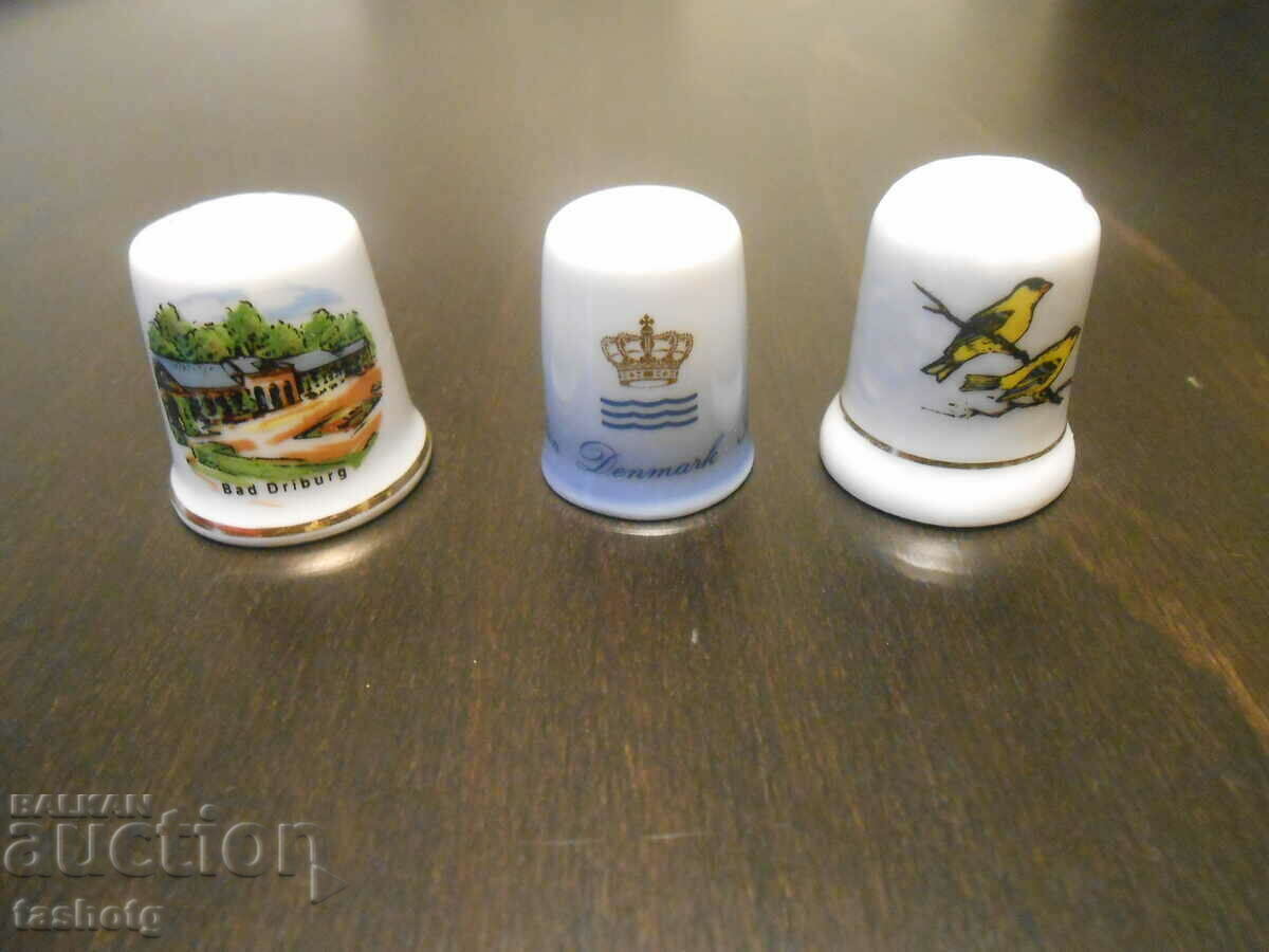 Lot of 3 pcs. COLLECTIBLE porcelain thimbles! - 5 Lot of 3 pcs. COLLECTIBLE porcelain thimbles! - 5