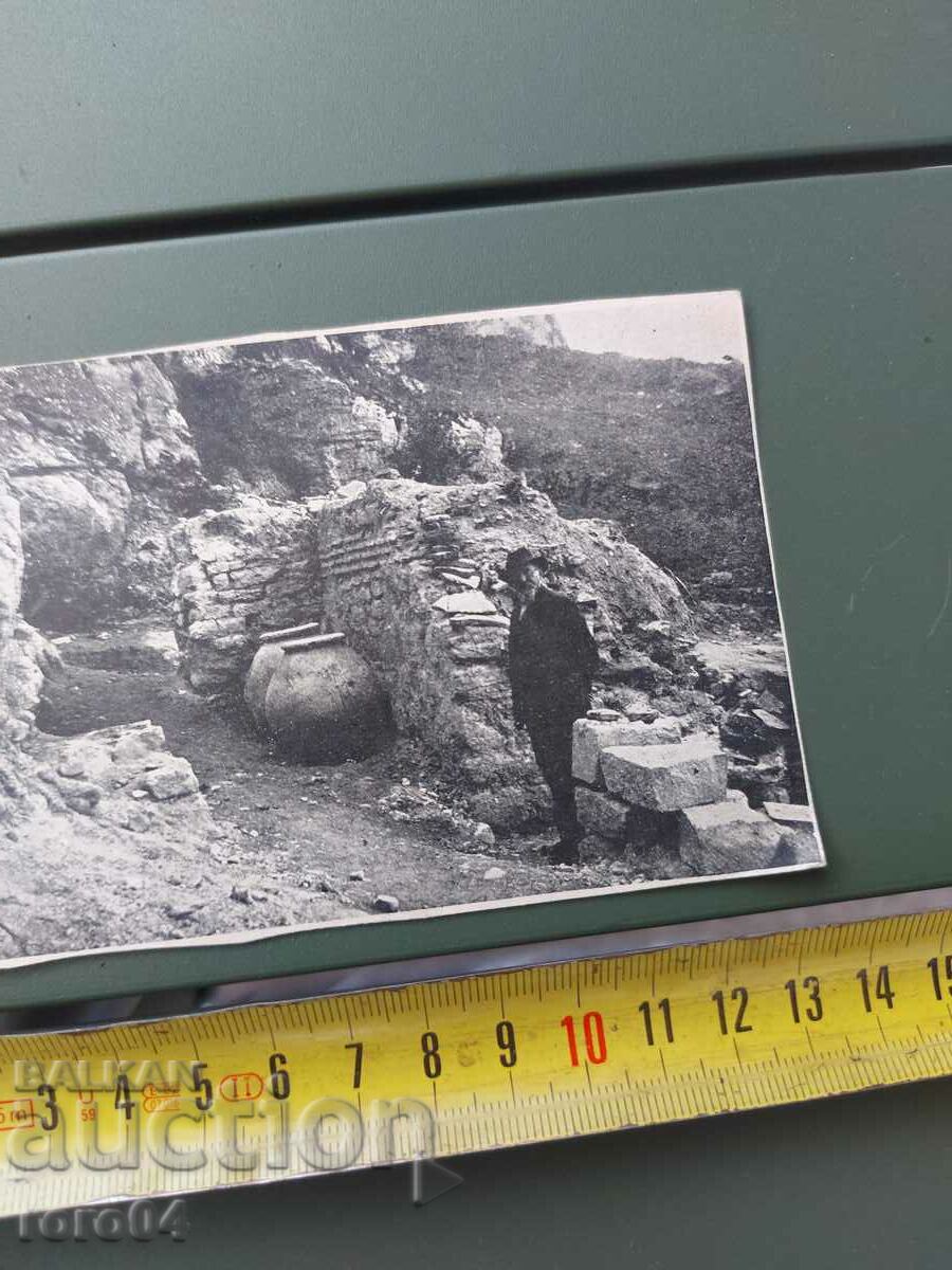 MADARA - EXCAVATIONS - PITHOS - ARCHAEOLOGY - 6