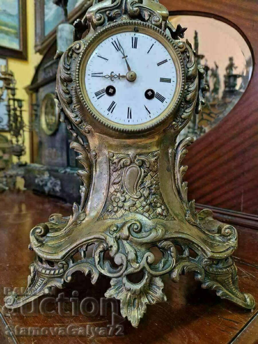 Auction Beautiful large antique French bronze mantel clock Auction Beautiful large antique French bronze mantel clock