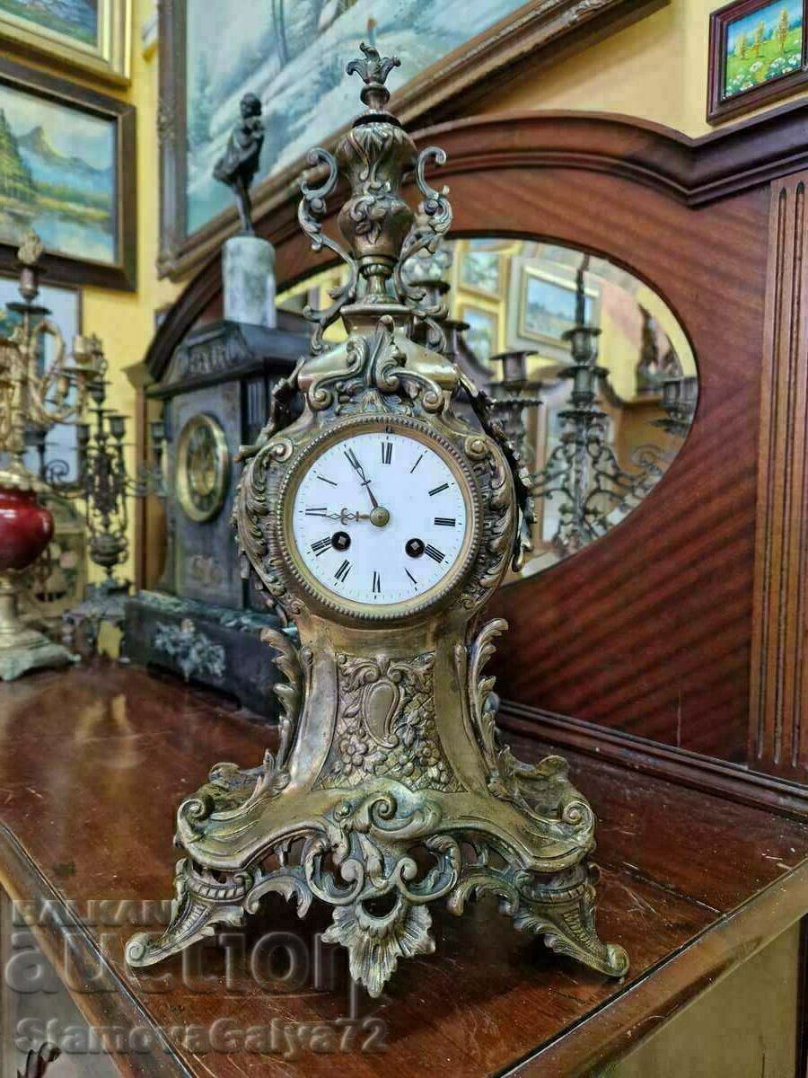 Beautiful large antique French bronze mantel clock Beautiful large antique French bronze mantel clock