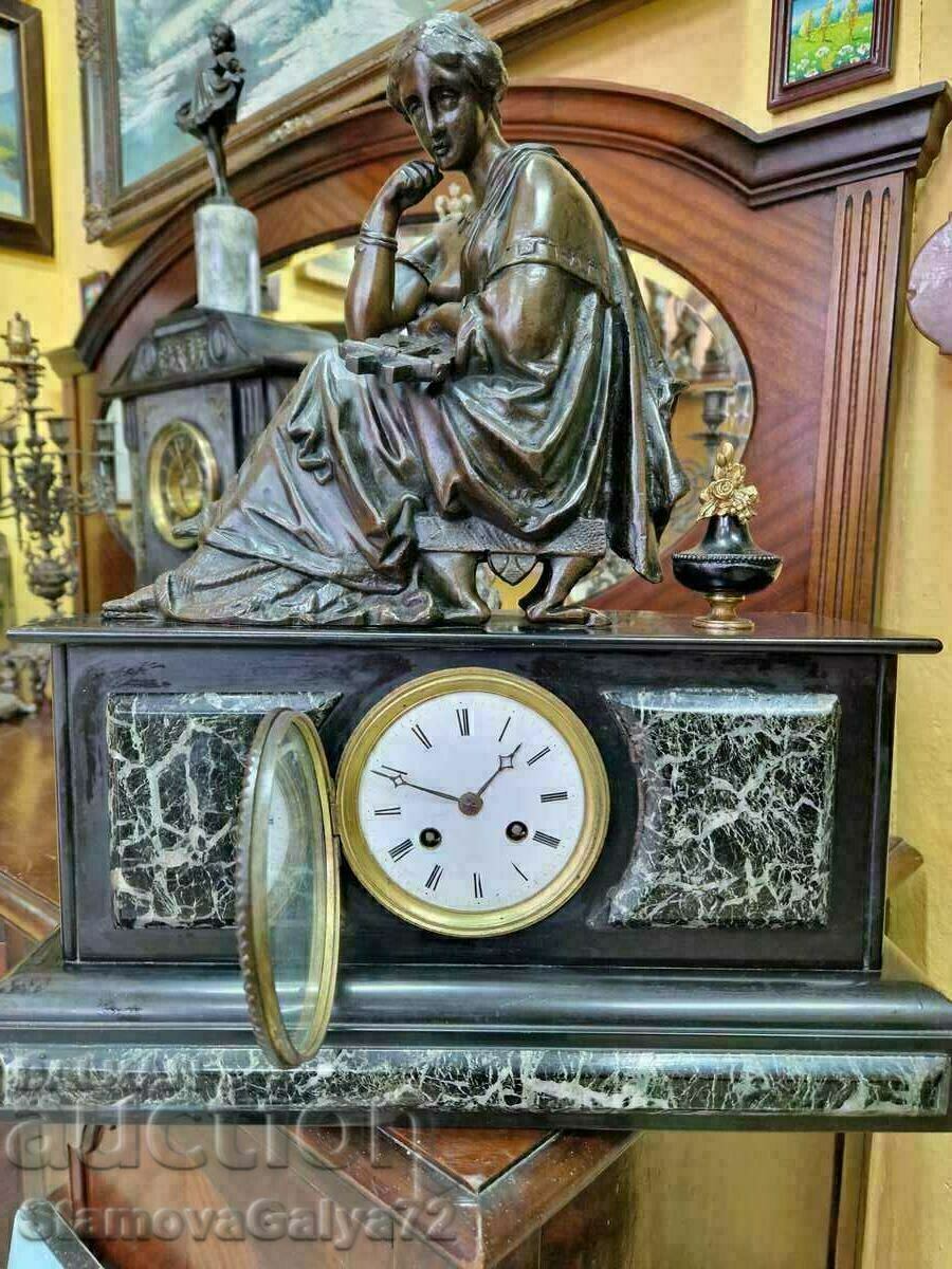A lovely antique French mantel clock - 5