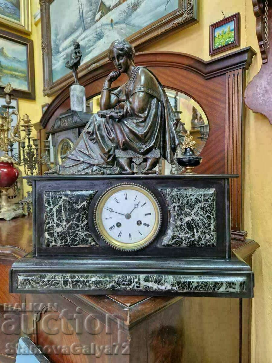 A lovely antique French mantel clock