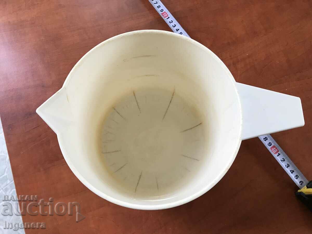 Auction KANA PLASTIC POT, THICK WALL-BULGARIA Auction KANA PLASTIC POT, THICK WALL-BULGARIA