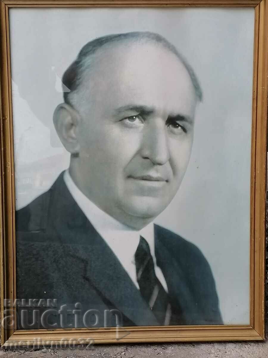 Delivery of Portrait of Todor Zhivkov Dad photo from the early 1970s NRB BKP Delivery of Portrait of Todor Zhivkov Dad photo from the early 1970s NRB BKP