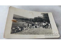Снимка Златица Мъже жени и деца покрай реката 1935