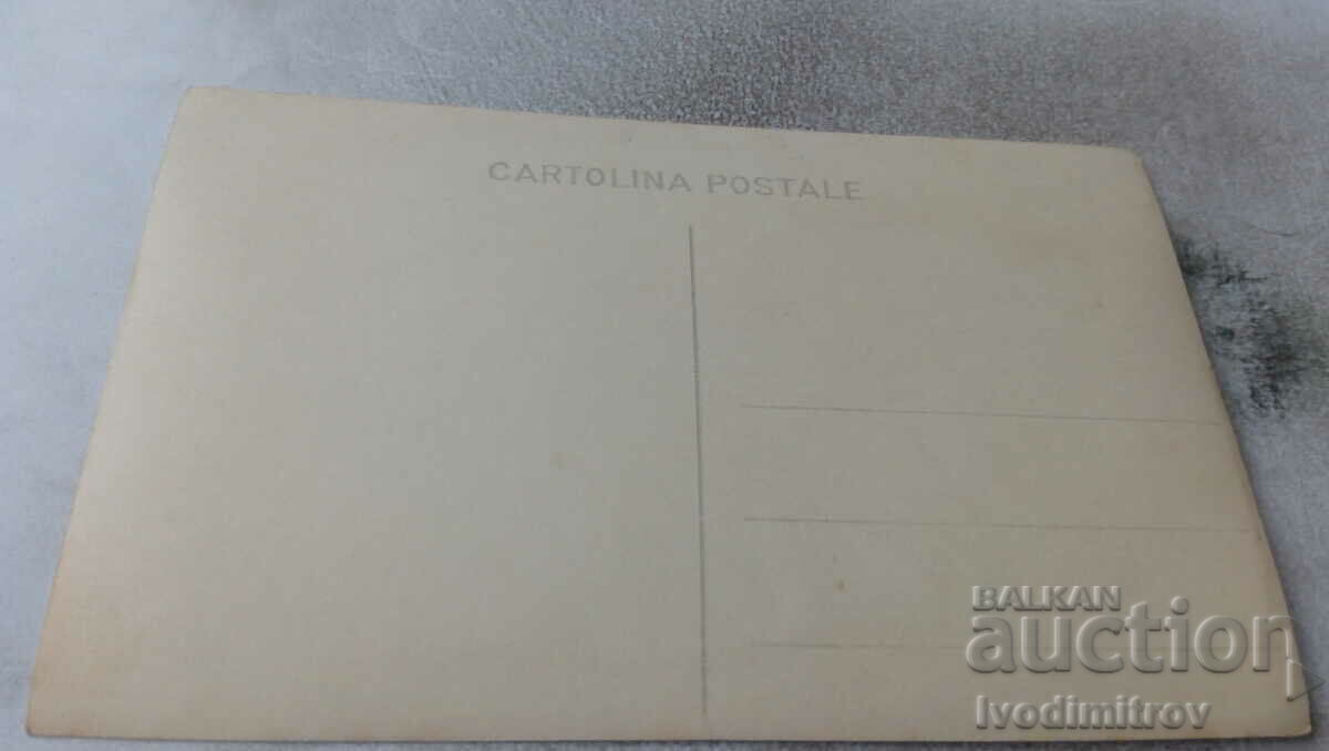 Снимка Младоженци със свои приятели с цена 1.45 лв. | € 0.74 Снимка Младоженци със свои приятели с цена 1.45 лв. | € 0.74