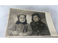 Снимка Две момичета 1943