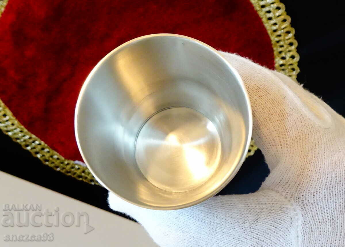 Tin wine cup, pictures from Nuremberg - 6 Tin wine cup, pictures from Nuremberg - 6