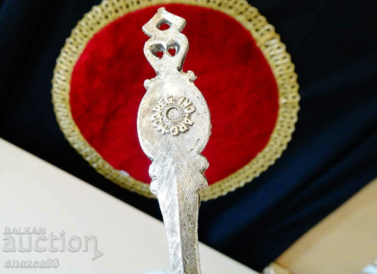 Аукцион Лъжица от калай за скиори.