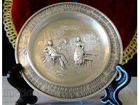 Πλάκα από κασσίτερο, σειρά Lindenwirtin.