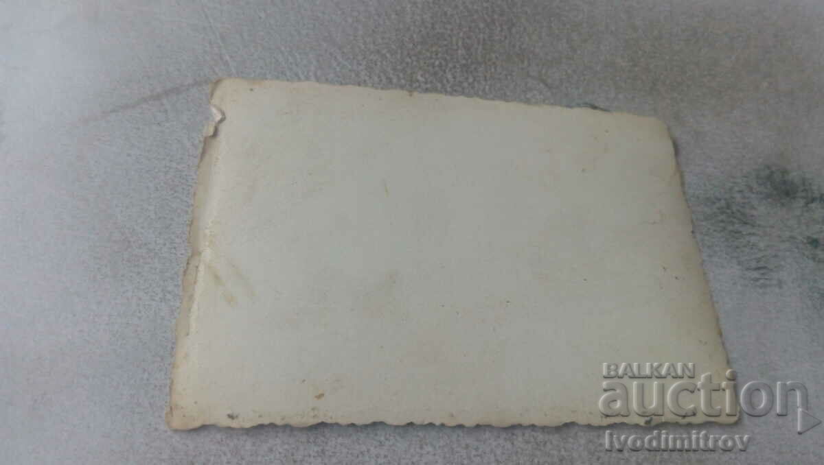 Φωτογραφία Νεαρά κορίτσια με τιμή € 0.38 | 0.74 BGN