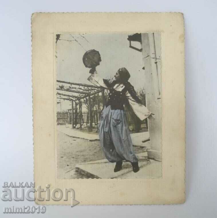 Fotografie reală veche de anii 20 costum turcesc