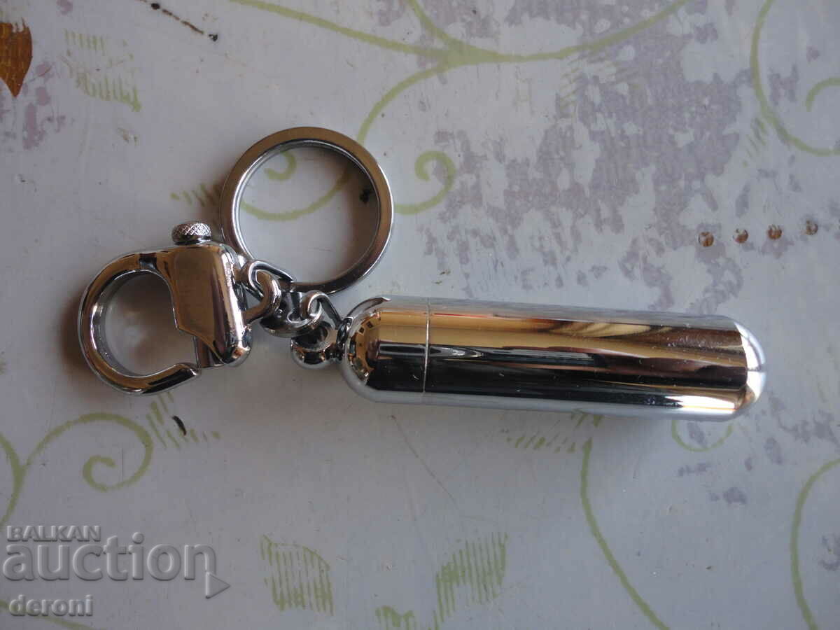 Delivery of Great Keymate Keyring in Box 1