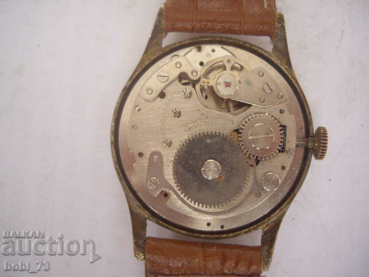 Old men's wristwatch. with price 60.00 BGN | € 30.68 Old men's wristwatch. with price 60.00 BGN | € 30.68