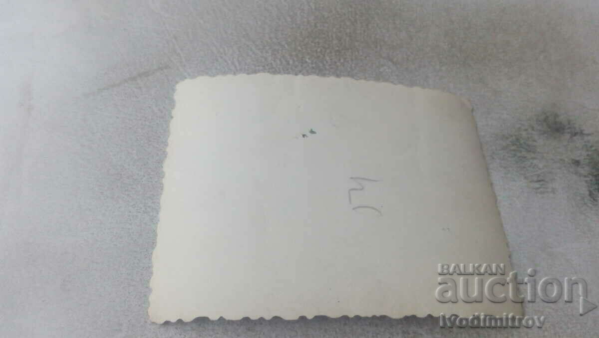 Photo Old woman and little girl with price 0.65 BGN | € 0.33 Photo Old woman and little girl with price 0.65 BGN | € 0.33