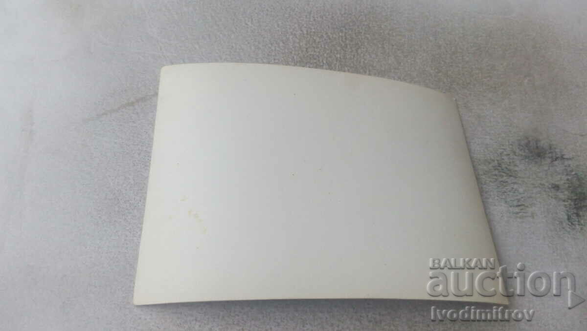 Εικόνα Άνδρες και γυναίκες σε ένα ατμόπλοιο με τιμή 0.75 BGN | € 0.38 Εικόνα Άνδρες και γυναίκες σε ένα ατμόπλοιο με τιμή 0.75 BGN | € 0.38