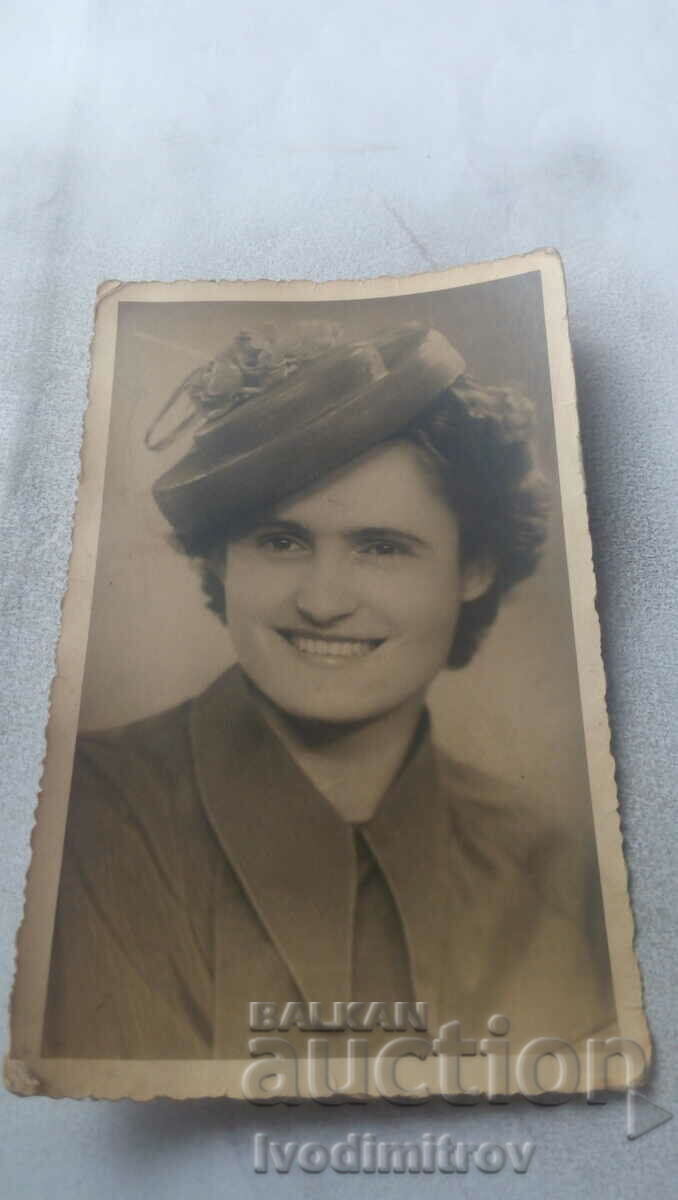 Снимка София Млада жена 1943