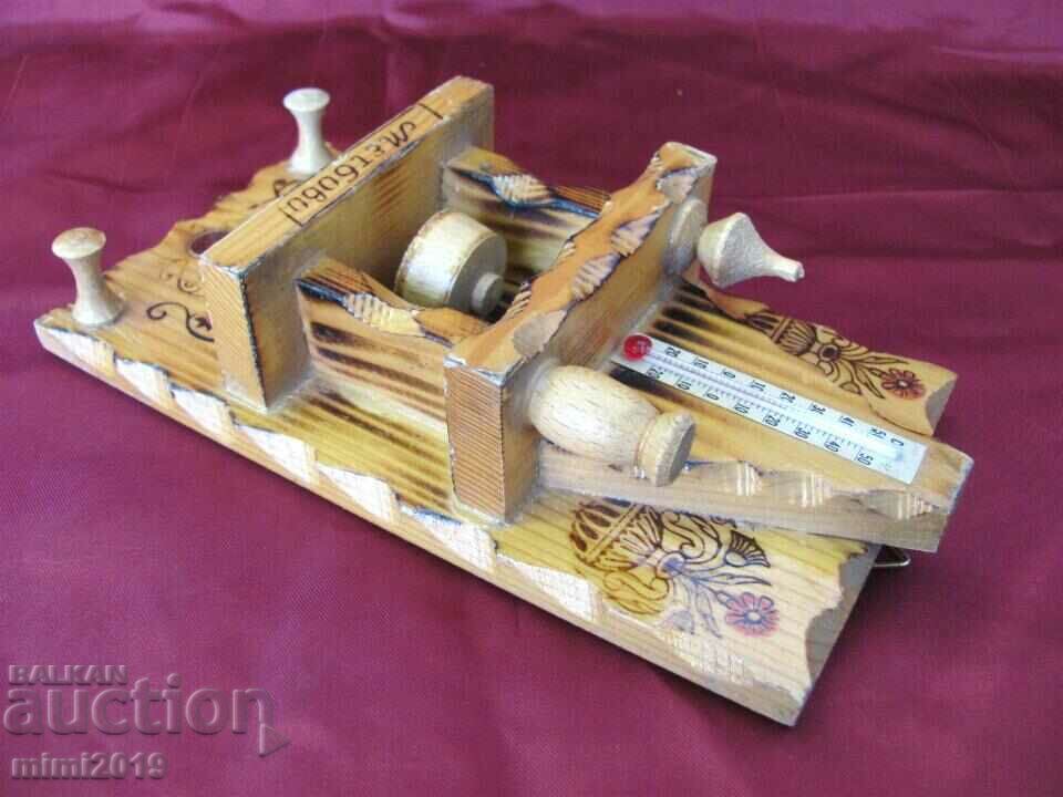 Delivery of Decorative thermometer - wooden shelf-hanger Delivery of Decorative thermometer - wooden shelf-hanger